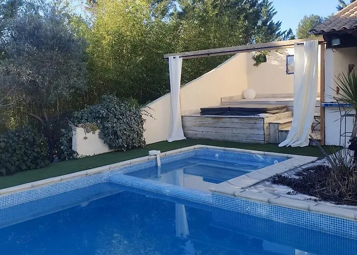Horská chata Insolite En Tonneau, Jacuzzi & Piscine Le Triadou